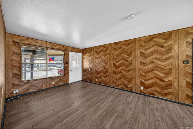 155 Seacomber Pl, San Antonio, TX 78242