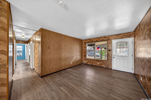 155 Seacomber Pl, San Antonio, TX 78242