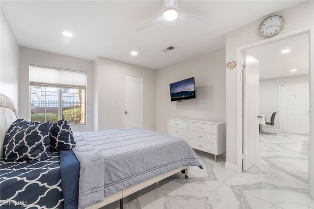 2200 South Fort Apache Road 1038, Las Vegas, NV 89117