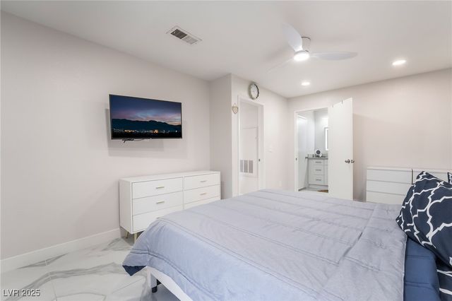 2200 South Fort Apache Road 1038, Las Vegas, NV 89117