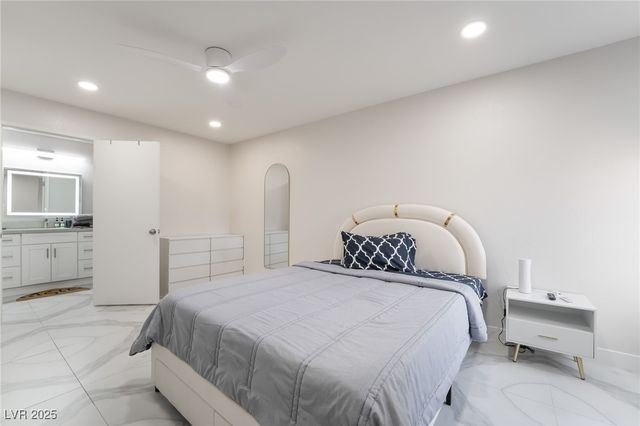 2200 South Fort Apache Road 1038, Las Vegas, NV 89117