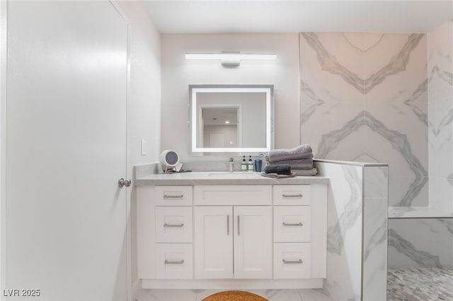 2200 South Fort Apache Road 1038, Las Vegas, NV 89117