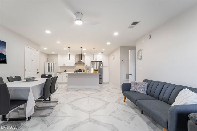 2200 South Fort Apache Road 1038, Las Vegas, NV 89117