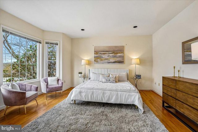 5 MAIDENS BOWER CT, Potomac, MD 20854