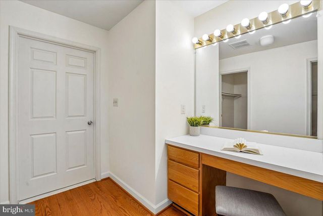 5 MAIDENS BOWER CT, Potomac, MD 20854