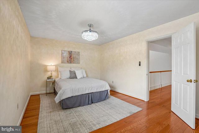 5 MAIDENS BOWER CT, Potomac, MD 20854