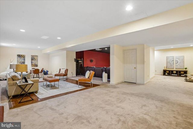 5 MAIDENS BOWER CT, Potomac, MD 20854