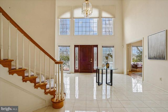 5 MAIDENS BOWER CT, Potomac, MD 20854