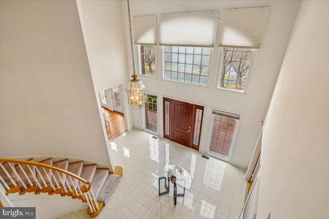 5 MAIDENS BOWER CT, Potomac, MD 20854