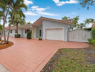 9741 SW 3rd St, Miami, FL 33174