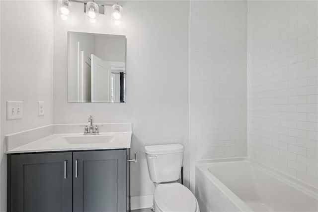 193 Chestnut Circle 38, Atlanta, GA 30342