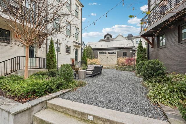 193 Chestnut Circle 38, Atlanta, GA 30342