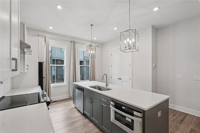 193 Chestnut Circle 38, Atlanta, GA 30342