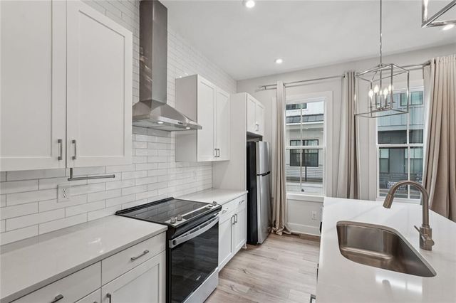 193 Chestnut Circle 38, Atlanta, GA 30342