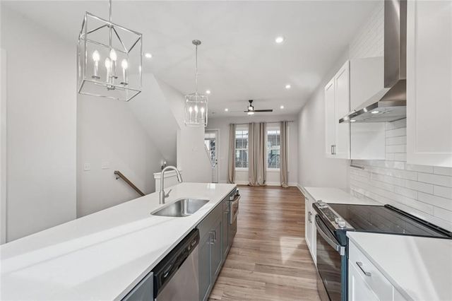 193 Chestnut Circle 38, Atlanta, GA 30342
