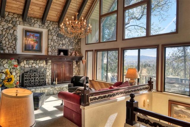 701 Zurich, Lake Arrowhead, CA 92352