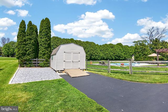 315 GLEN RUN DR, Atglen, PA 19310
