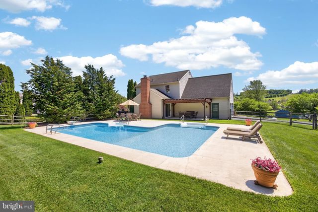 315 GLEN RUN DR, Atglen, PA 19310