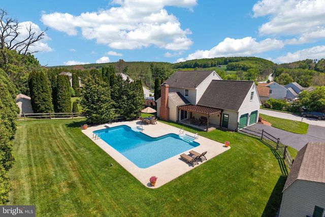 315 GLEN RUN DR, Atglen, PA 19310