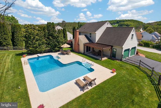 315 GLEN RUN DR, Atglen, PA 19310