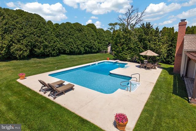 315 GLEN RUN DR, Atglen, PA 19310