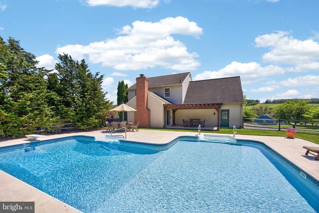 315 GLEN RUN DR, Atglen, PA 19310
