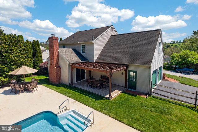 315 GLEN RUN DR, Atglen, PA 19310