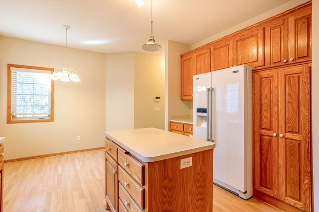 1513 Pine Pointe, White Bear Lake, MN 55110