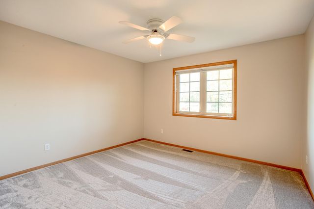 1513 Pine Pointe, White Bear Lake, MN 55110