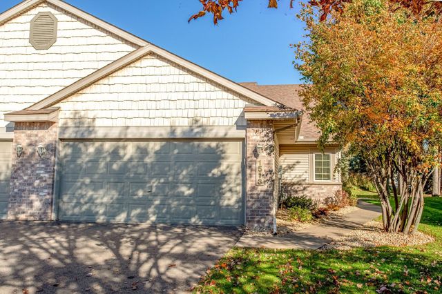 1513 Pine Pointe, White Bear Lake, MN 55110