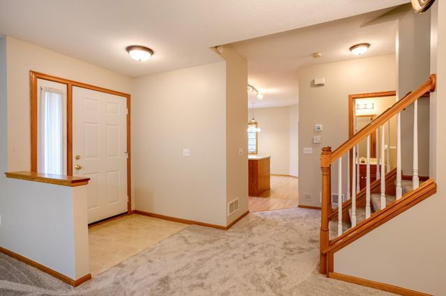 1513 Pine Pointe, White Bear Lake, MN 55110