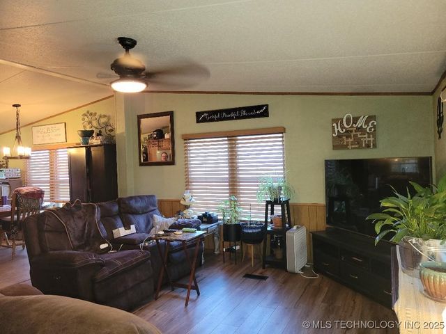 114495 S 4203 Road, Checotah, OK 74426