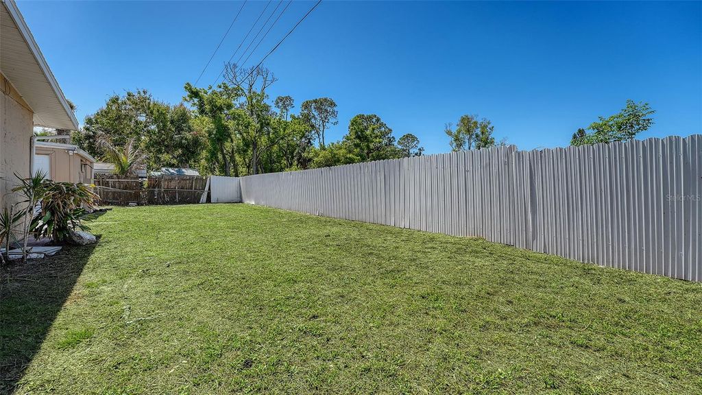 Image 35 of property listing at 6008 9TH STREET E, Bradenton, FL 34203