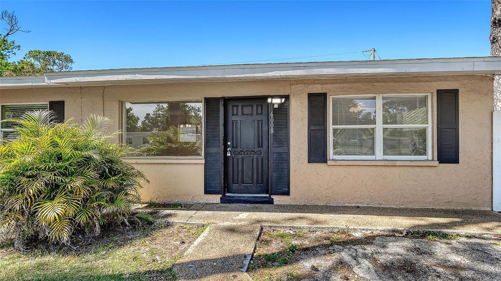 Image 5 of property listing at 6008 9TH STREET E, Bradenton, FL 34203