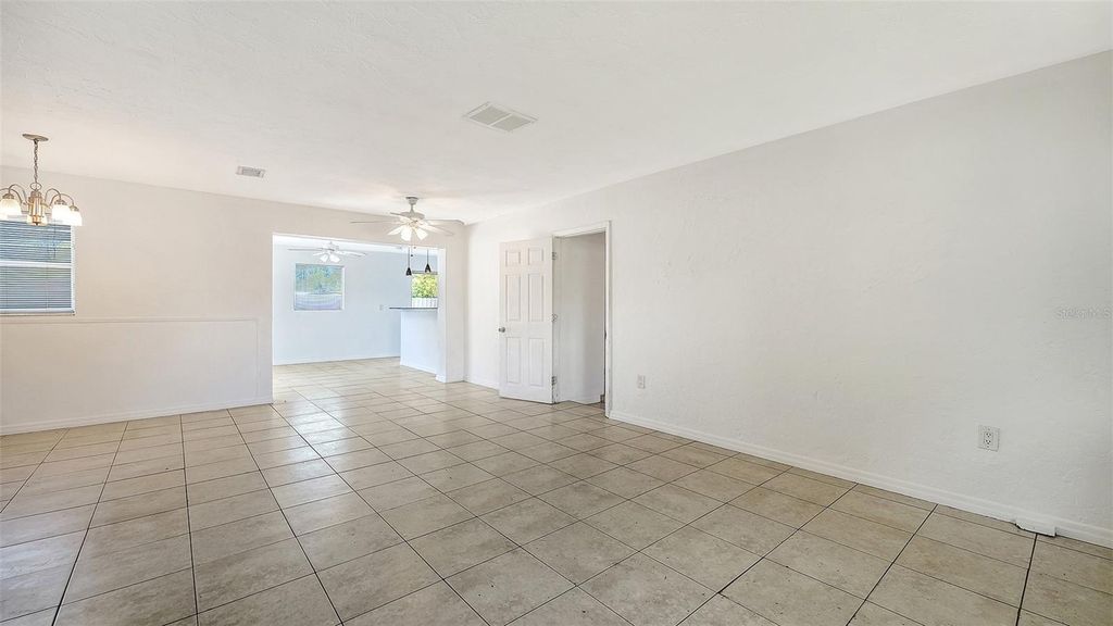 Image 7 of property listing at 6008 9TH STREET E, Bradenton, FL 34203