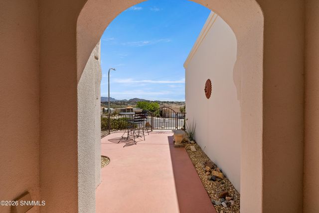 3803 Grand Teton Way, Las Cruces, NM 88011