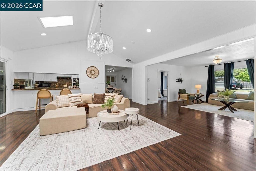 Image 11 of property listing at 8920 Barrhill Way, Fair Oaks, CA 95628