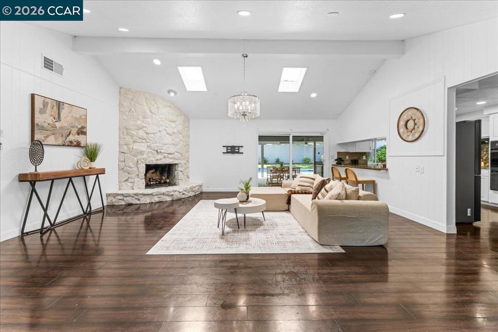 Image 14 of property listing at 8920 Barrhill Way, Fair Oaks, CA 95628