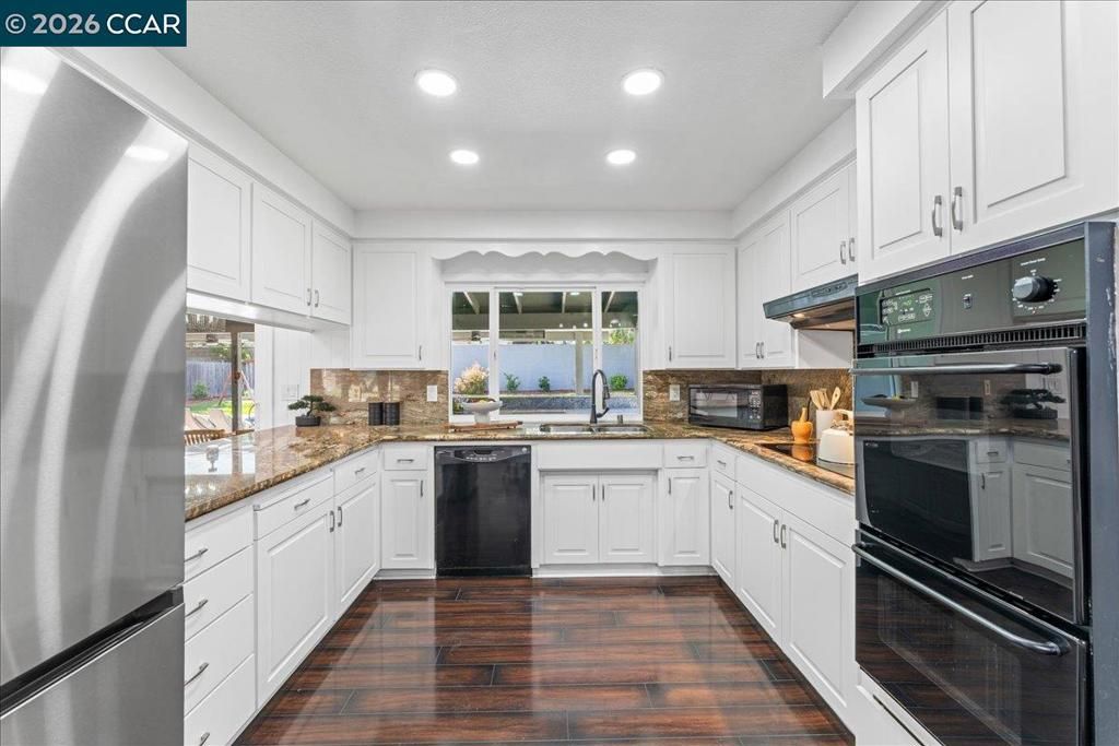 Image 19 of property listing at 8920 Barrhill Way, Fair Oaks, CA 95628