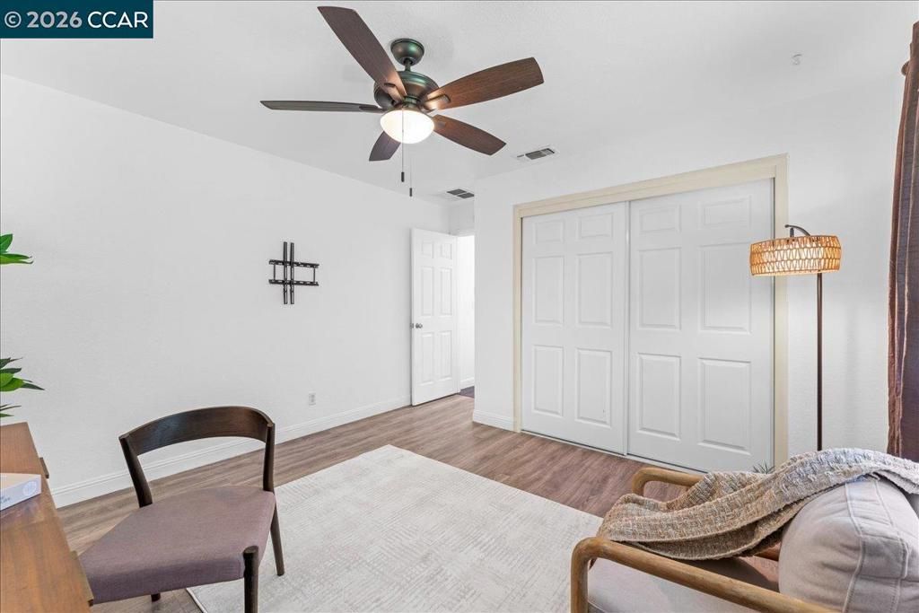 Image 25 of property listing at 8920 Barrhill Way, Fair Oaks, CA 95628