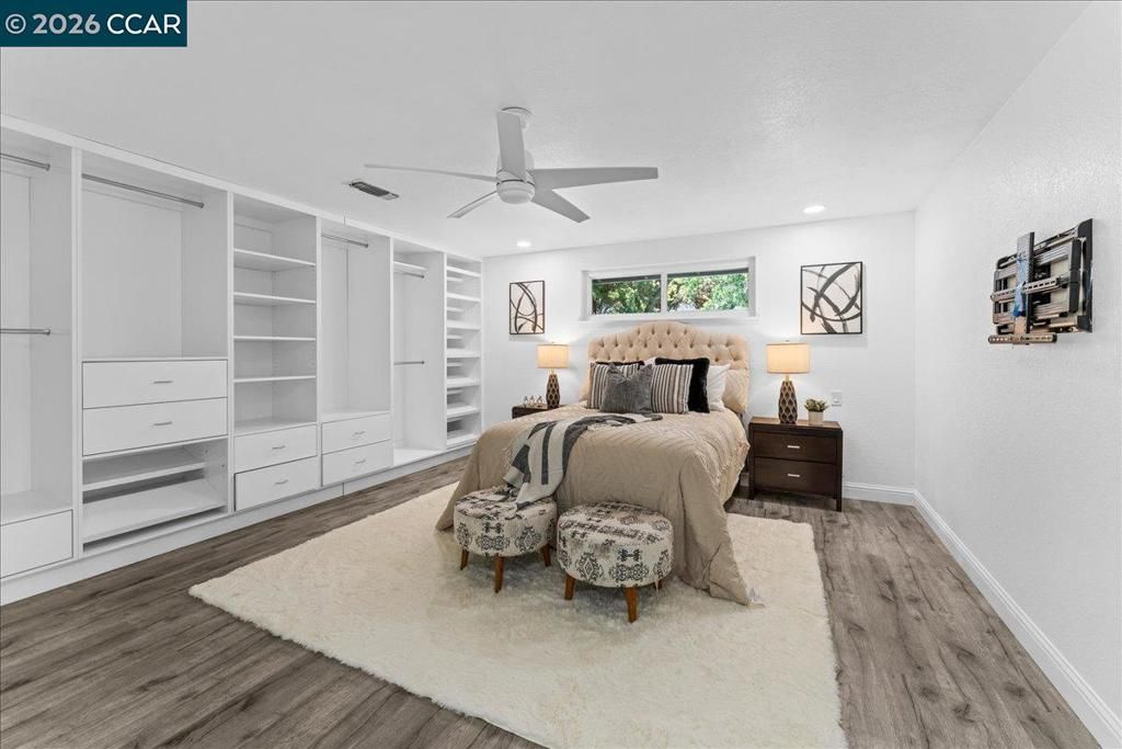 Image 40 of property listing at 8920 Barrhill Way, Fair Oaks, CA 95628