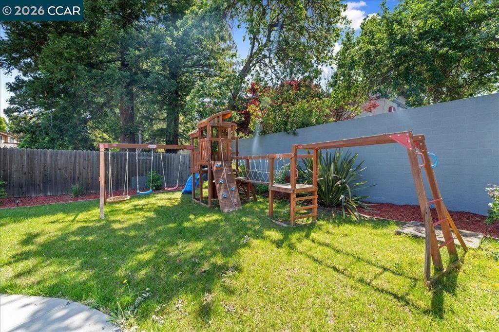 Image 52 of property listing at 8920 Barrhill Way, Fair Oaks, CA 95628