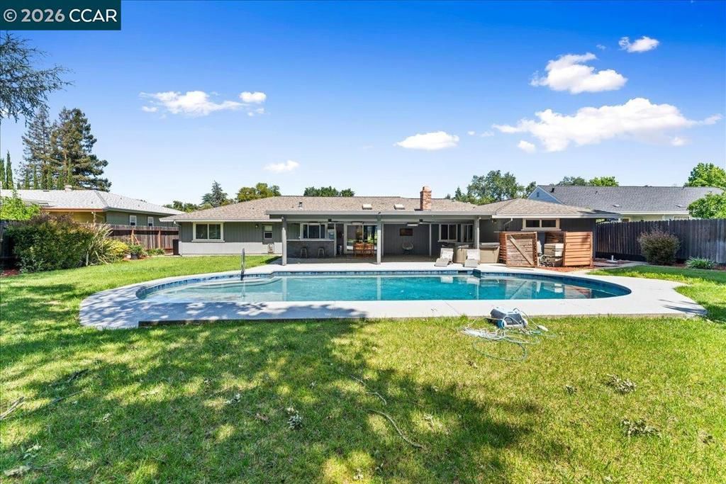 Image 54 of property listing at 8920 Barrhill Way, Fair Oaks, CA 95628