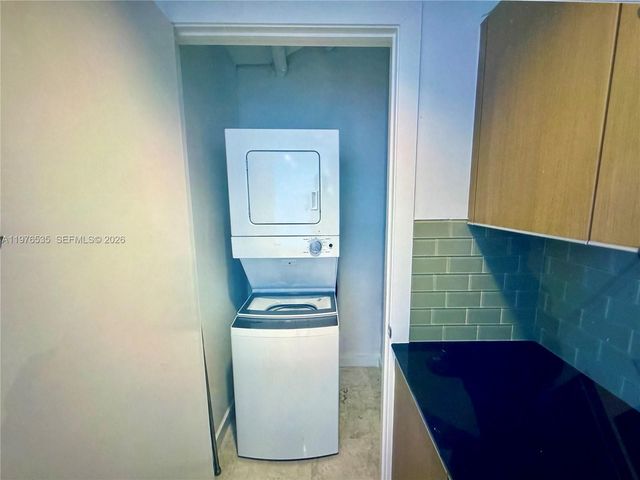 1060 Brickell Ave 3205, Miami, FL 33131