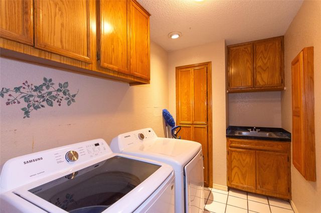 1810 Hermitage DR, Round Rock, TX 78681
