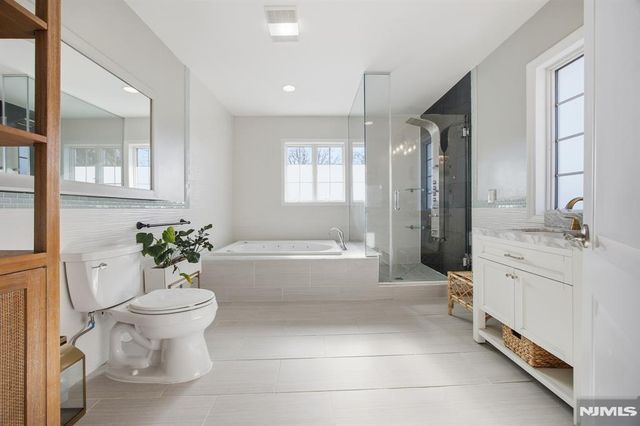 364 Clinton Avenue, Tenafly, NJ 07670