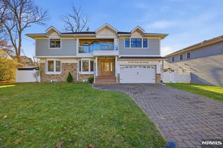 364 Clinton Avenue, Tenafly, NJ 07670