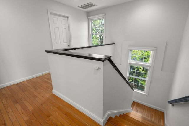19 Dunstan St 19, Newton, MA 02465