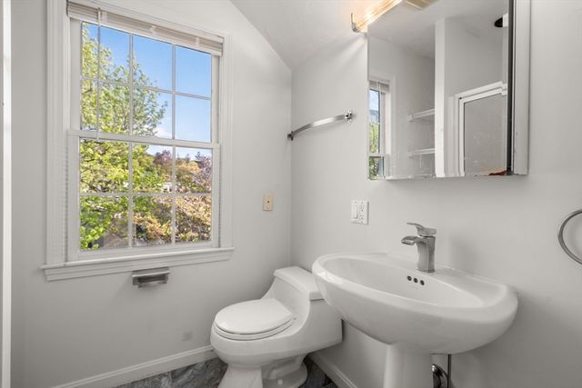 19 Dunstan St 19, Newton, MA 02465