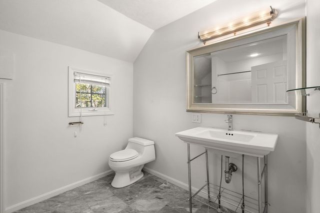 19 Dunstan St 19, Newton, MA 02465